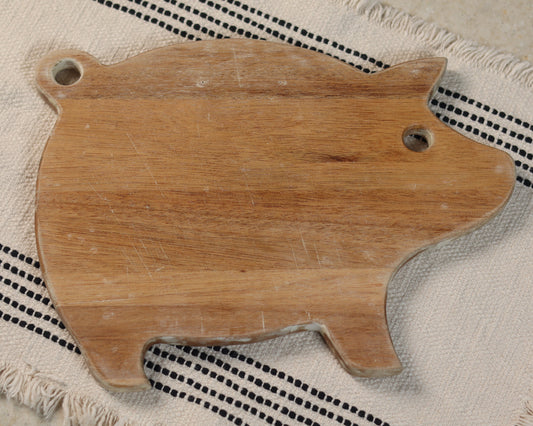 Vintage Pig-Shaped Wooden Cutting Board – Rustic Farmhouse Kitchen Decor & Charcuterie Tray