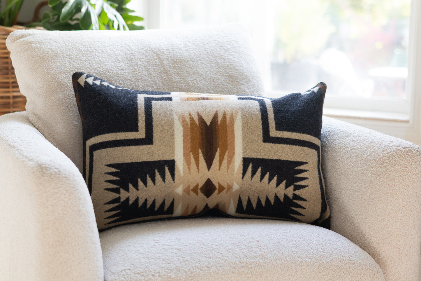 Oxford Harding Wool Pillow Cover – Black & Camel Iconic Pattern