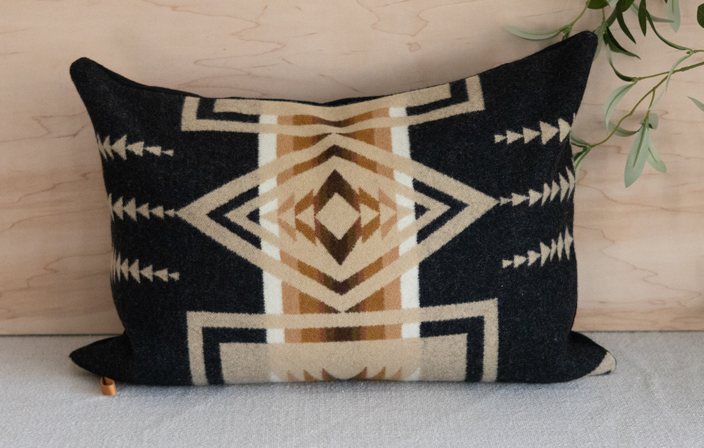 Oxford Harding Wool Pillow Cover – Black & Camel Iconic Pattern