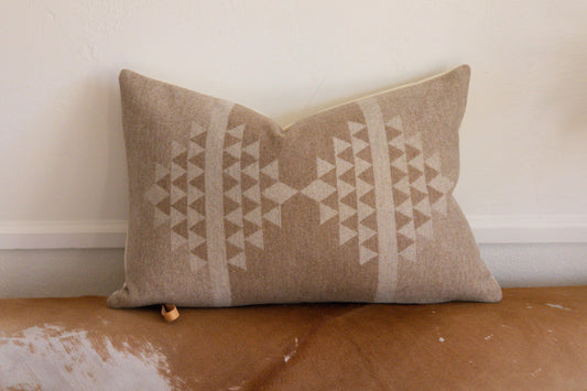Cream & Tan Southwestern Wool Pillow Cover – Pendleton® Wool with Wool or Linen Backing